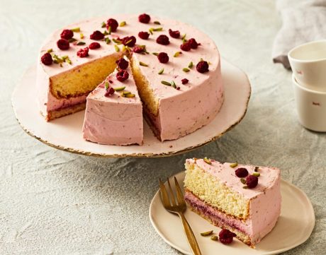 Raspberries & Cream Sponge