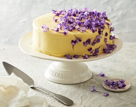 Creamy Vanilla and Walnut Butter Cake