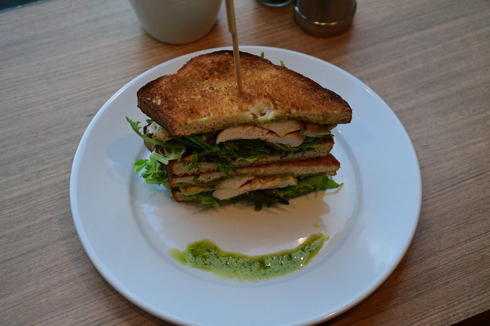 CHICKEN AND AVOCADO SANDWICH